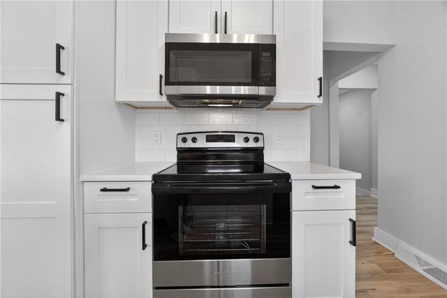 1815 S overton Avenue, Independence, MO 64052