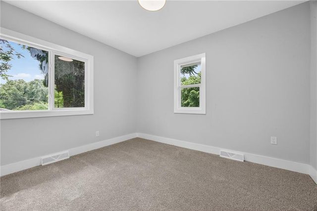 1815 S overton Avenue, Independence, MO 64052