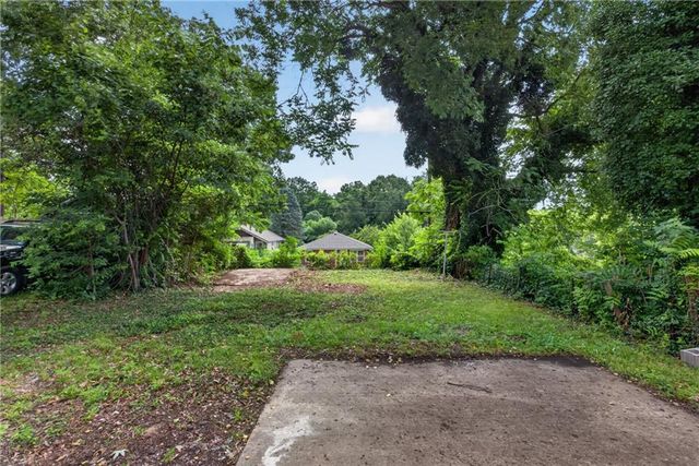 1815 S overton Avenue, Independence, MO 64052