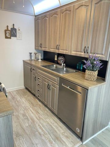 2075 Cornwall D 2075, Boca Raton, FL 33434