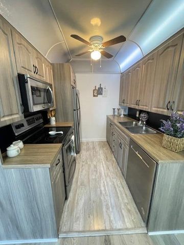 2075 Cornwall D 2075, Boca Raton, FL 33434