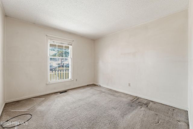 312 King Richard Court, Jacksonville, NC 28546