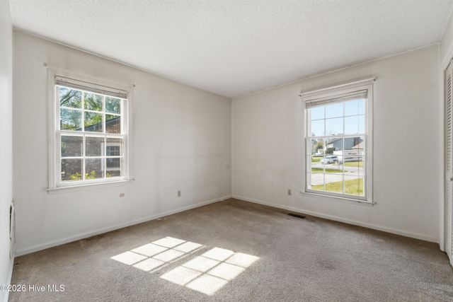 312 King Richard Court, Jacksonville, NC 28546