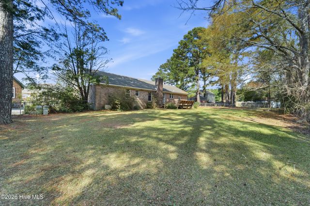 312 King Richard Court, Jacksonville, NC 28546