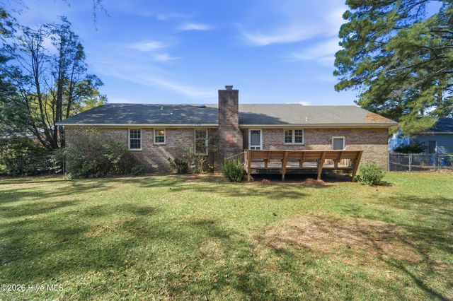 312 King Richard Court, Jacksonville, NC 28546