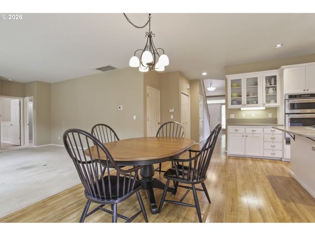 7185 Sw FALLEN LEAF St, Wilsonville, OR 97070