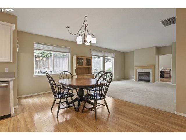 7185 Sw FALLEN LEAF St, Wilsonville, OR 97070