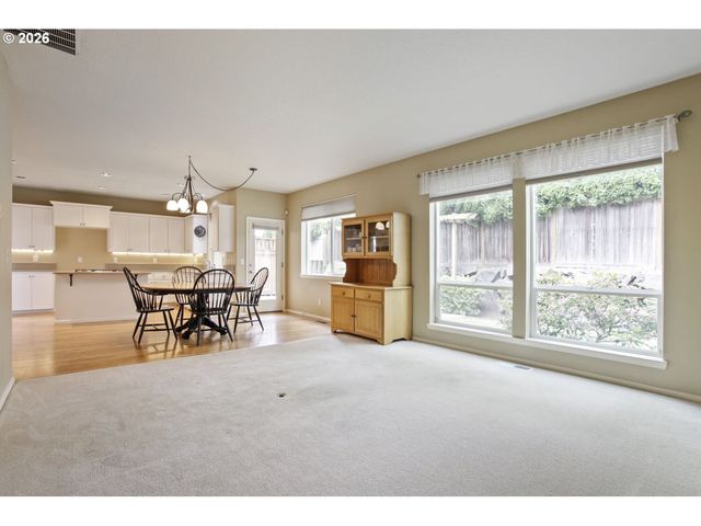 7185 Sw FALLEN LEAF St, Wilsonville, OR 97070