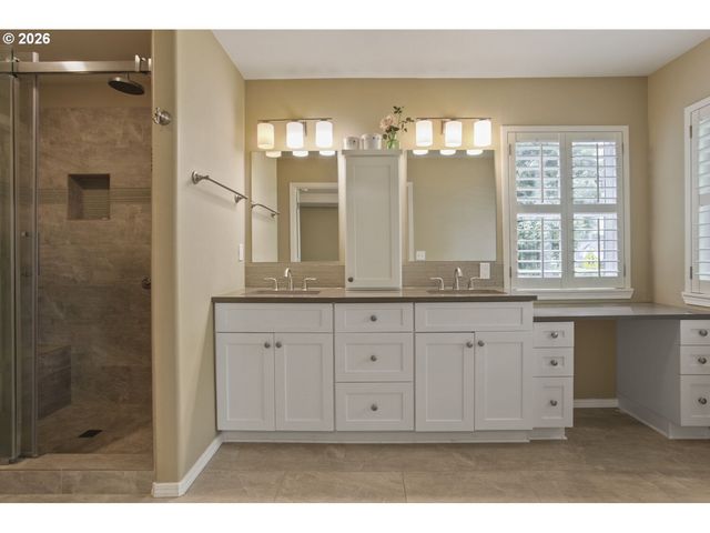 7185 Sw FALLEN LEAF St, Wilsonville, OR 97070
