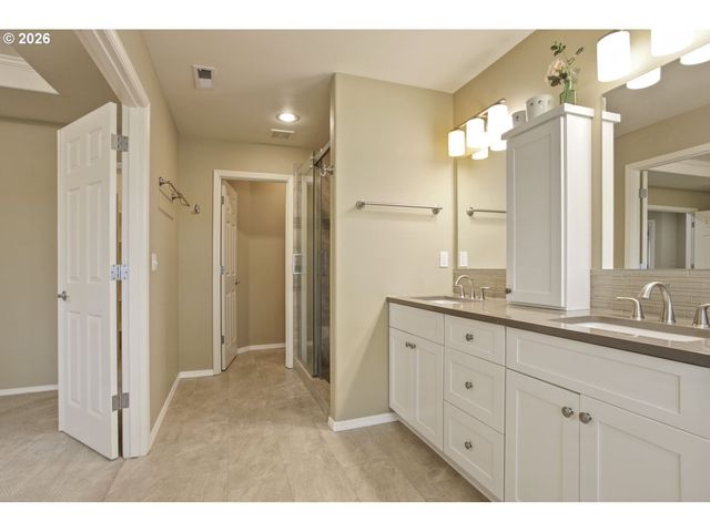 7185 Sw FALLEN LEAF St, Wilsonville, OR 97070