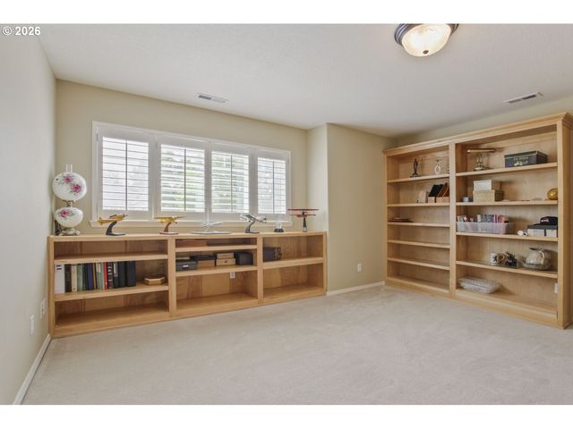 7185 Sw FALLEN LEAF St, Wilsonville, OR 97070