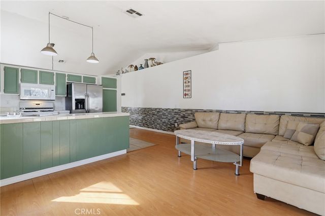14352 Hillcrest, Fontana, CA 92337