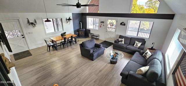 3572 DEER TRACK Trail, Overgaard, AZ 85933