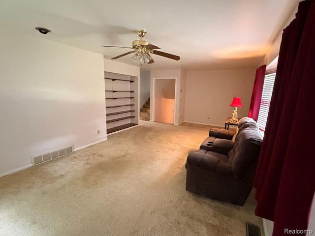 5881 Rowland Pine Court, Howell, MI 48843