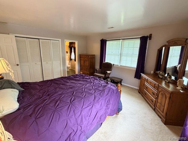 5881 Rowland Pine Court, Howell, MI 48843