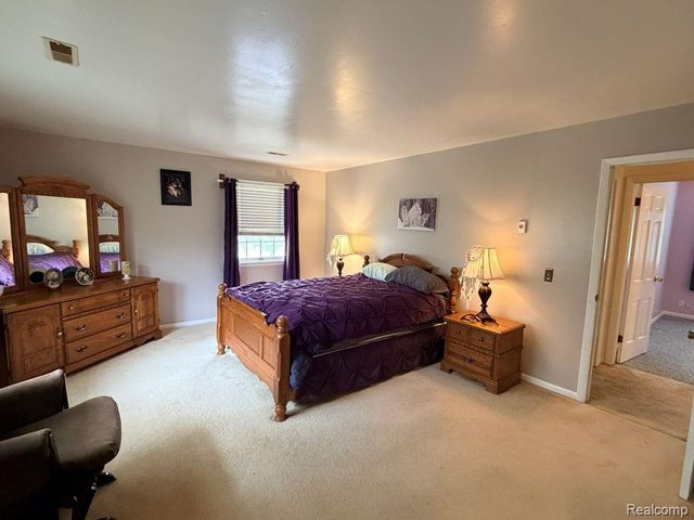 5881 Rowland Pine Court, Howell, MI 48843