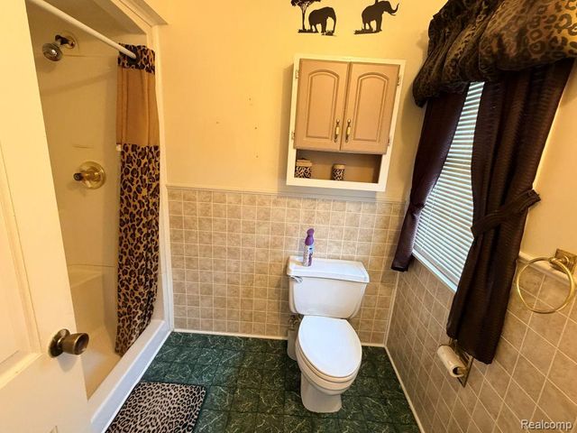 5881 Rowland Pine Court, Howell, MI 48843