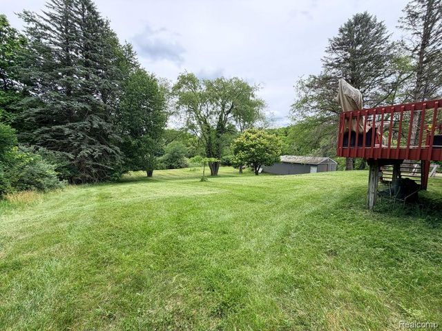 5881 Rowland Pine Court, Howell, MI 48843