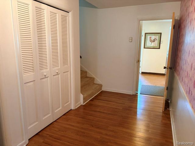5881 Rowland Pine Court, Howell, MI 48843