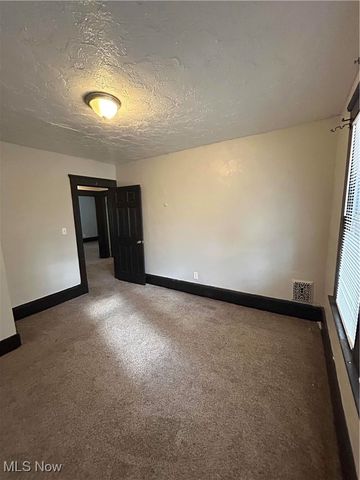 10911 Hathaway Avenue, Cleveland, OH 44108