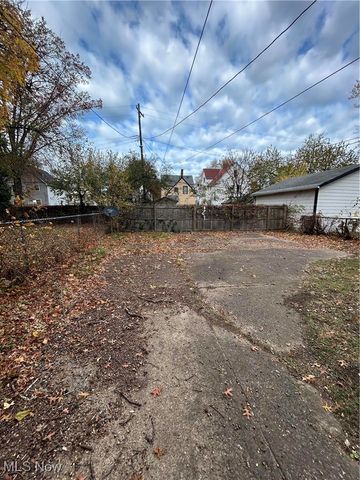 10911 Hathaway Avenue, Cleveland, OH 44108