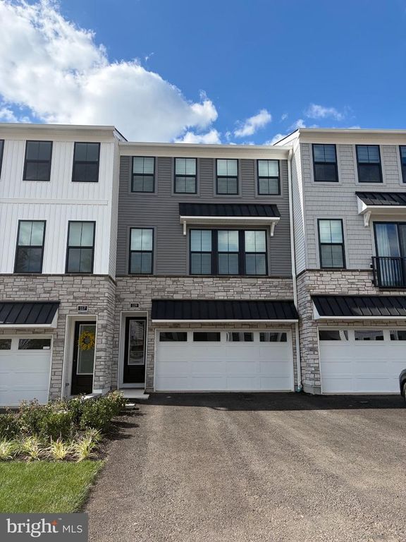 120 BRIANNA CT, Chalfont, PA 18914