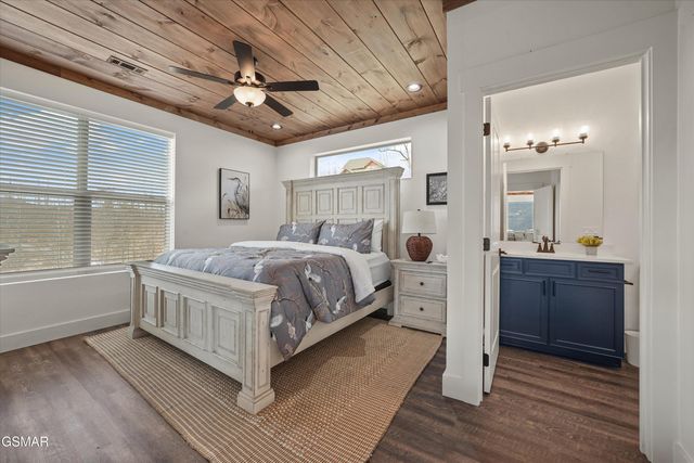 287 Laurel Oaks Way, Gatlinburg, TN 37738