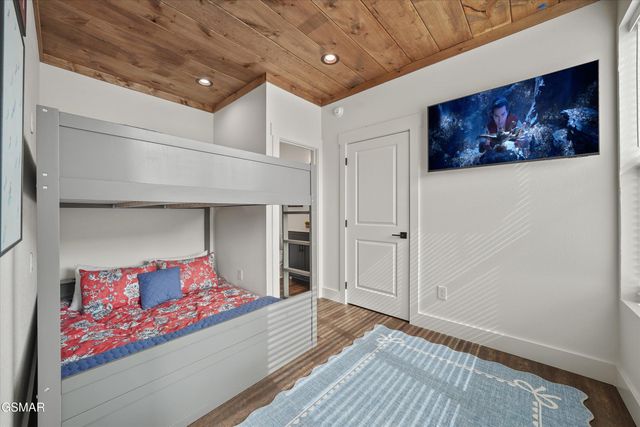 287 Laurel Oaks Way, Gatlinburg, TN 37738