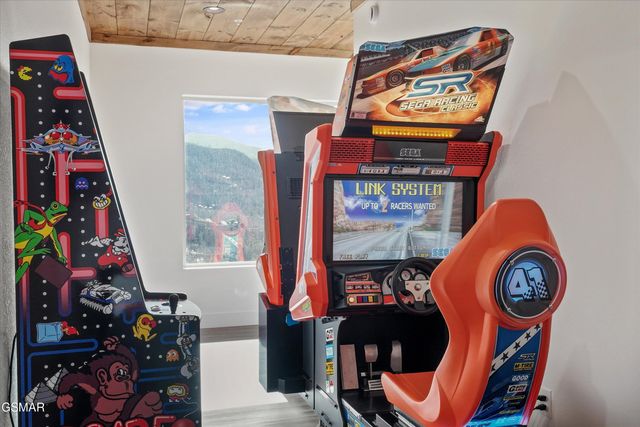 287 Laurel Oaks Way, Gatlinburg, TN 37738