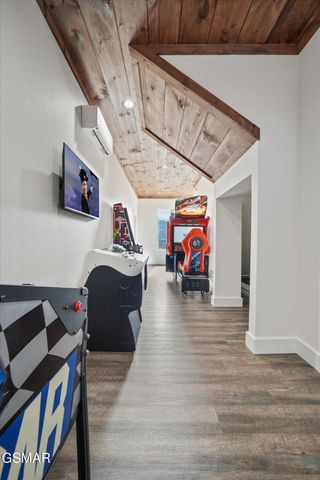 287 Laurel Oaks Way, Gatlinburg, TN 37738