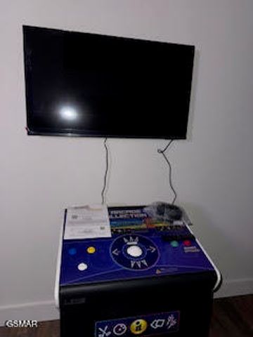 287 Laurel Oaks Way, Gatlinburg, TN 37738