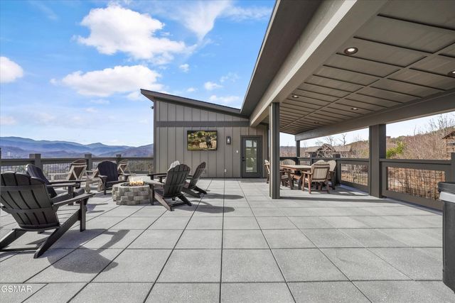 287 Laurel Oaks Way, Gatlinburg, TN 37738