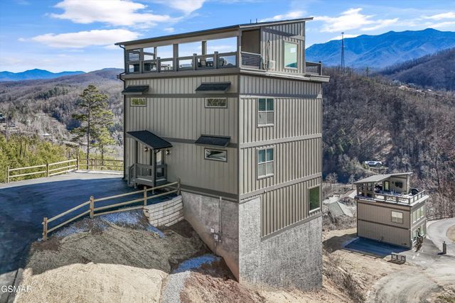 287 Laurel Oaks Way, Gatlinburg, TN 37738