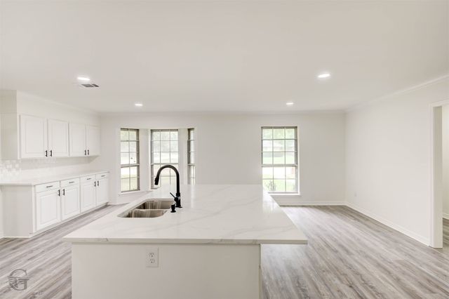 600 Rock Hollow Drive, Shreveport, LA 71115