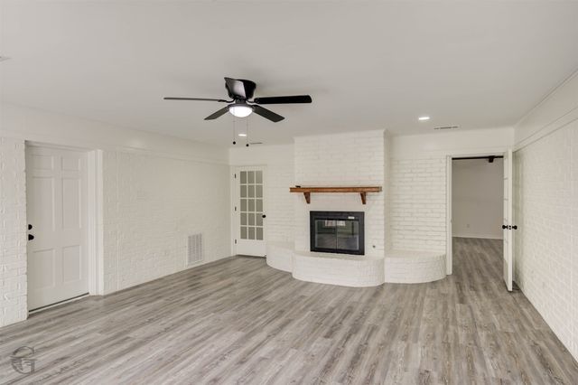 600 Rock Hollow Drive, Shreveport, LA 71115