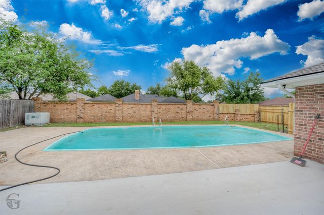 600 Rock Hollow Drive, Shreveport, LA 71115