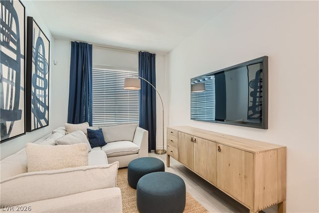 8358 Caldera Hills Avenue, Las Vegas, NV 89147