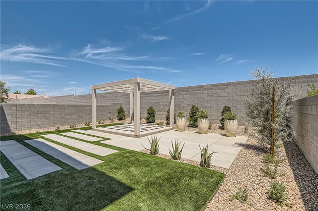 8358 Caldera Hills Avenue, Las Vegas, NV 89147