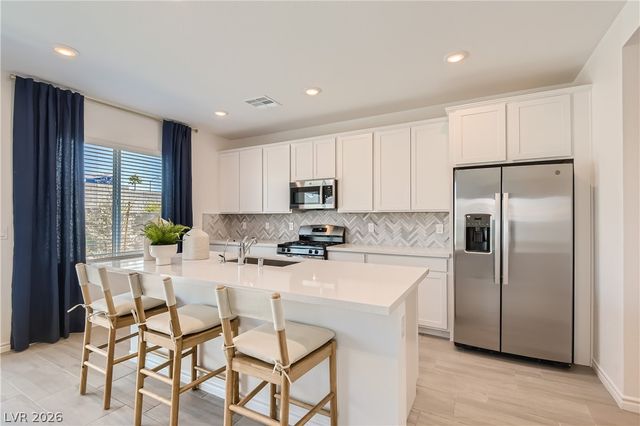 8358 Caldera Hills Avenue, Las Vegas, NV 89147