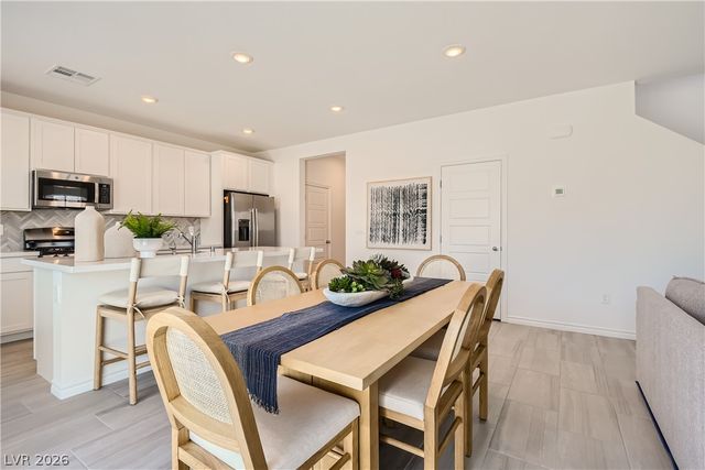 8358 Caldera Hills Avenue, Las Vegas, NV 89147