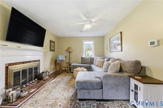 10417 Silverbrook Dr, Henrico, VA 23233