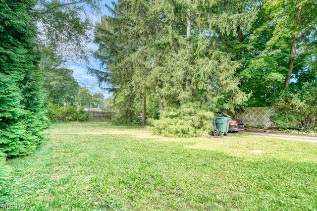 37724 Lake Shore Boulevard, Eastlake, OH 44095