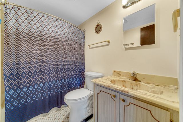 124 E Bailey Road E, Naperville, IL 60565