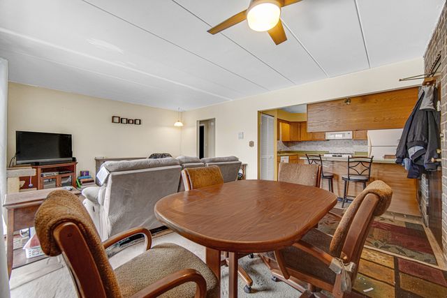 124 E Bailey Road E, Naperville, IL 60565