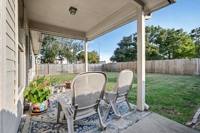 437 Holly Branch Lane, League City, TX 77565