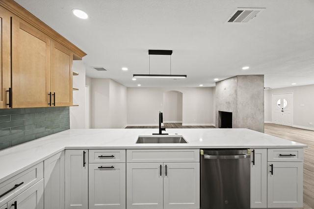 3011 Freshmeadows Drive, Houston, TX 77063