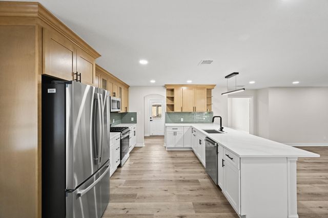 3011 Freshmeadows Drive, Houston, TX 77063