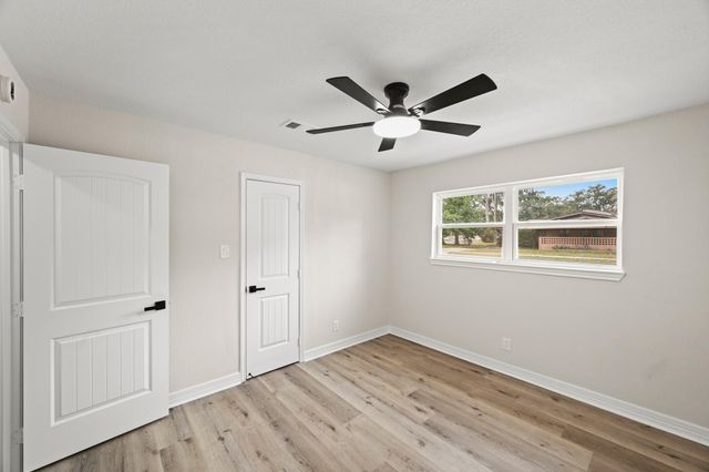 3011 Freshmeadows Drive, Houston, TX 77063