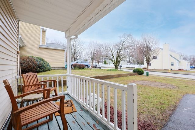 33 Santoro Road, Worcester, MA 01606