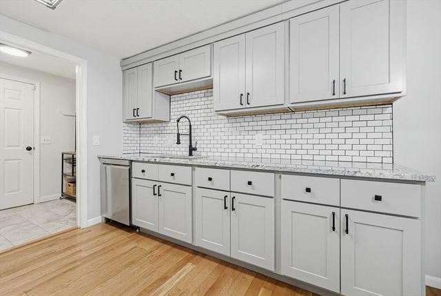 33 Santoro Road, Worcester, MA 01606